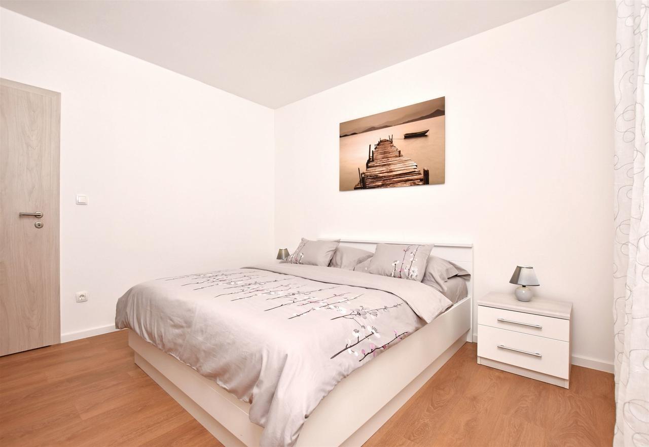 Apartment Dora Duće Exteriér fotografie