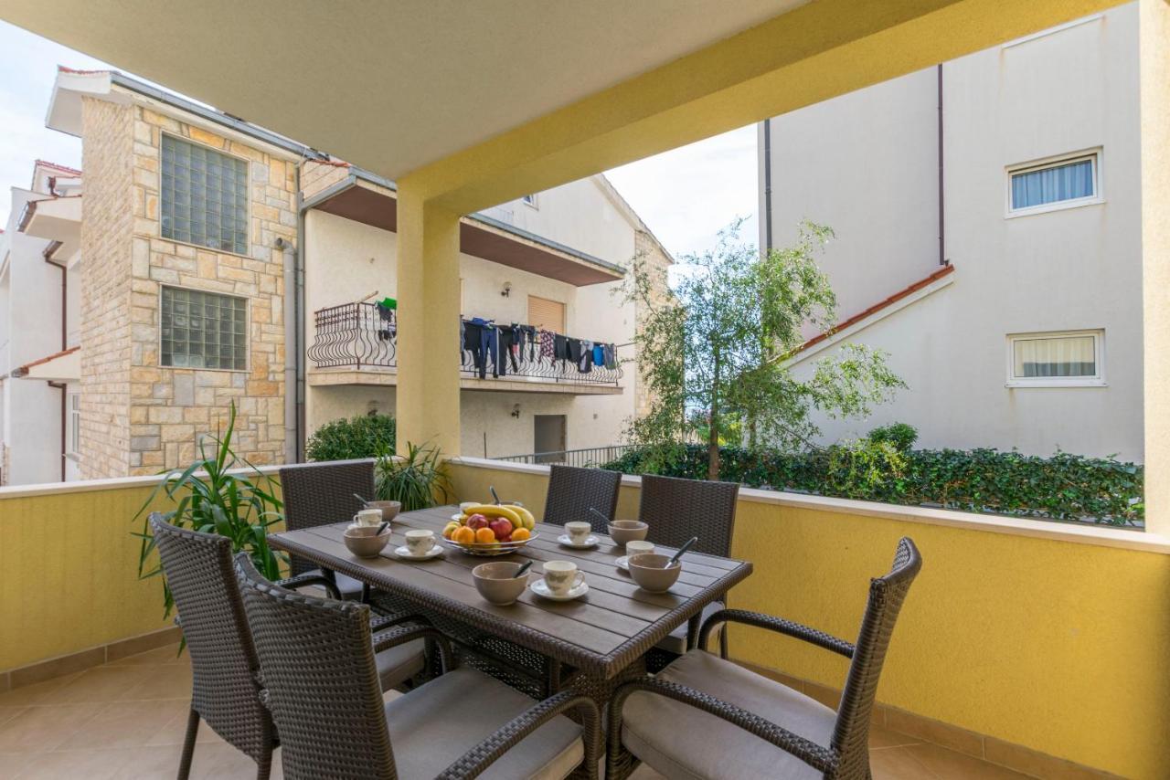 Apartment Dora Duće Exteriér fotografie