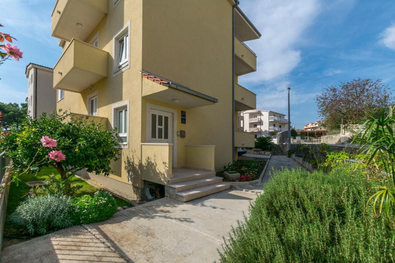 Apartment Dora Duće Exteriér fotografie